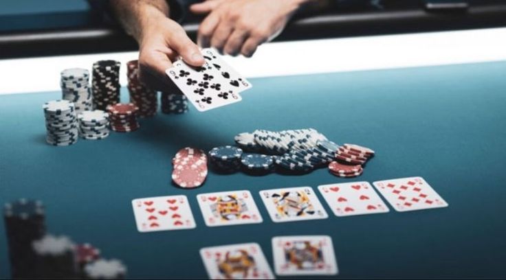 Chiến Thuật Poker Tournament  Cash Game: Hướng Dẫn Chi Tiết